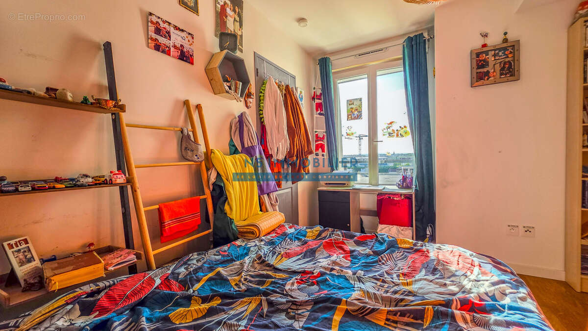 Appartement à SARTROUVILLE
