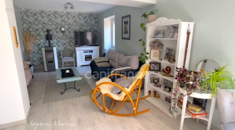 Maison à SAINT-MARTIN-DE-LA-PORTE