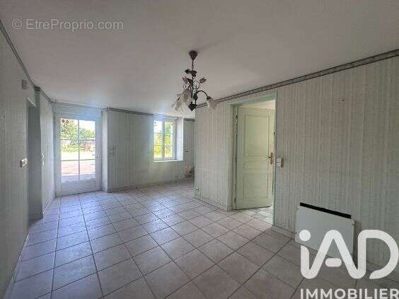 Maison 182 m² à Manthelan  - photo 9