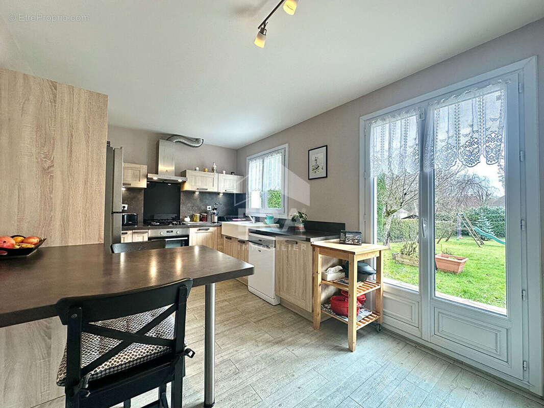 Maison à BOISSISE-LE-ROI