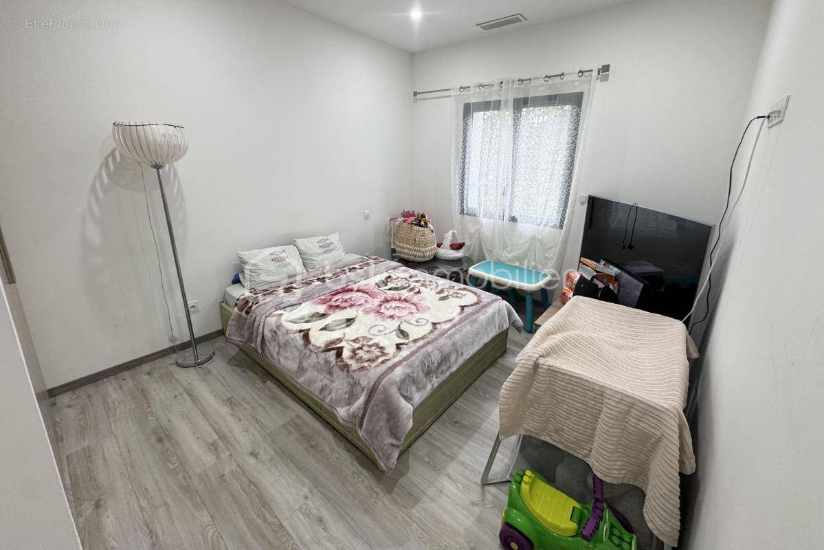 Maison à LIGNAN-SUR-ORB