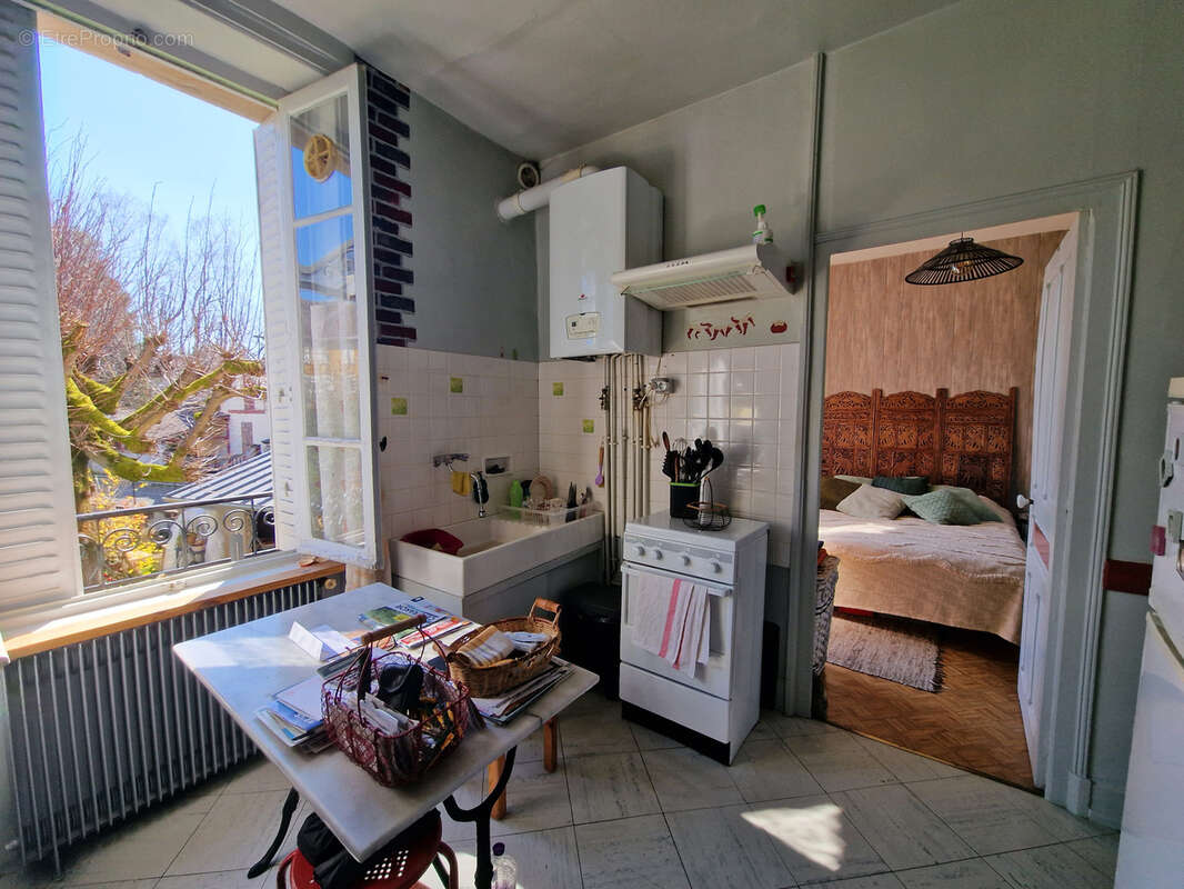 Immeuble de rapport avec jardin et garages - photo 9