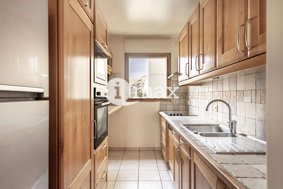 Appartement à LEVALLOIS-PERRET