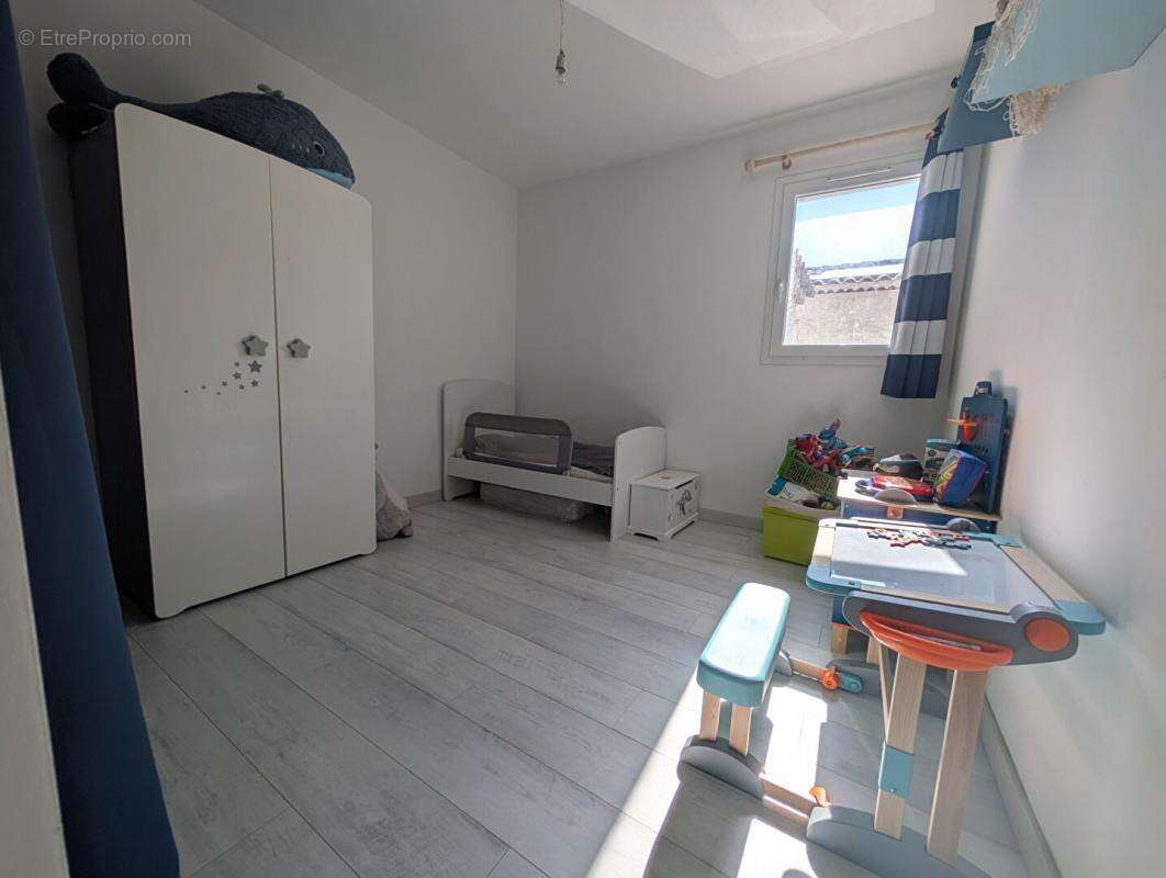 Maison à CHATEAUNEUF-LES-MARTIGUES