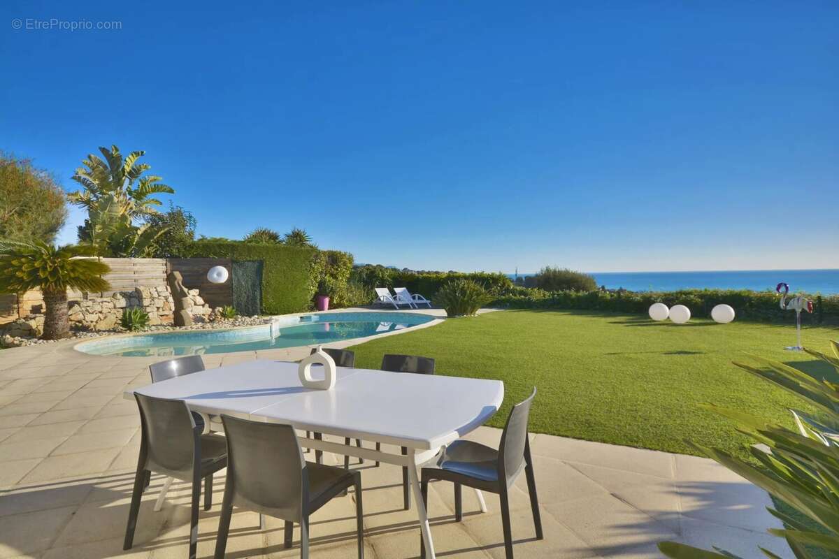 Maison à VILLENEUVE-LOUBET