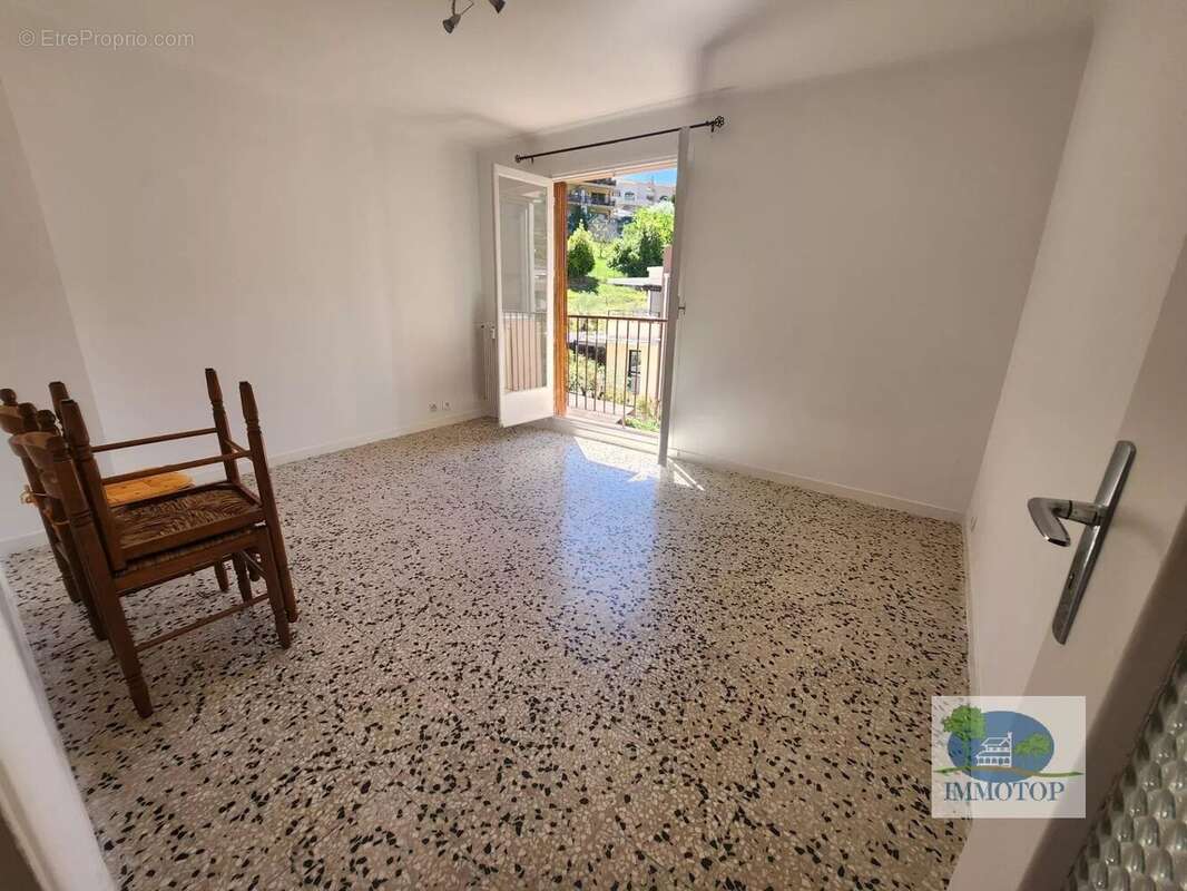 Appartement à ROQUEBRUNE-CAP-MARTIN