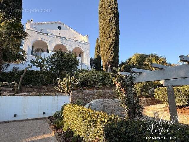 Maison à RAYOL-CANADEL-SUR-MER