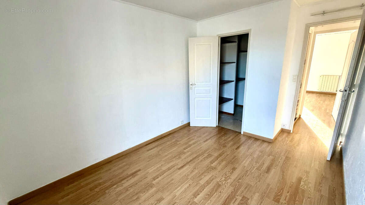 Appartement à SORGUES