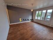 Appartement à FREPILLON