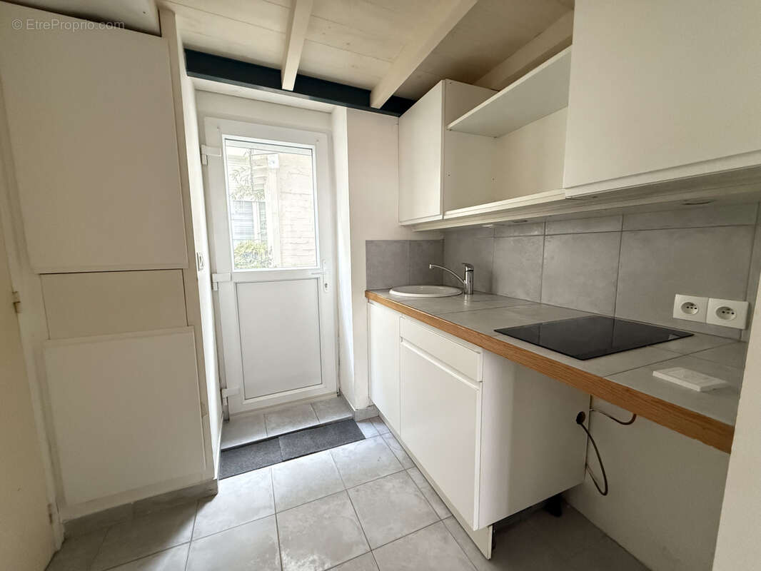 Appartement à PARIS-14E