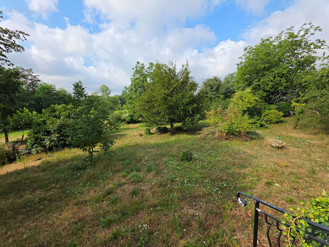 A vendre, maison Garchizy, 3 chambres, sous-sol, grand terrain. - photo 2