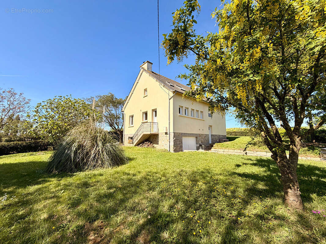 Maison à HENANSAL