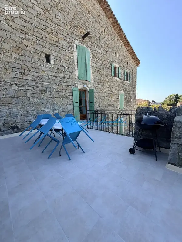 CANAULES, dans une maison en pierres de caractère, appartement T3  au 1er étage avec terrasse privée - photo 8