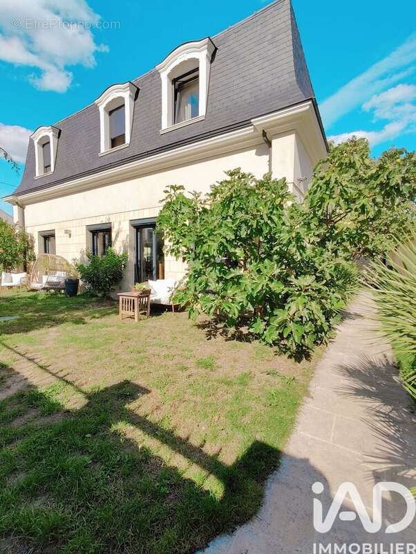 Photo 2 - Maison à CARRIERES-SUR-SEINE