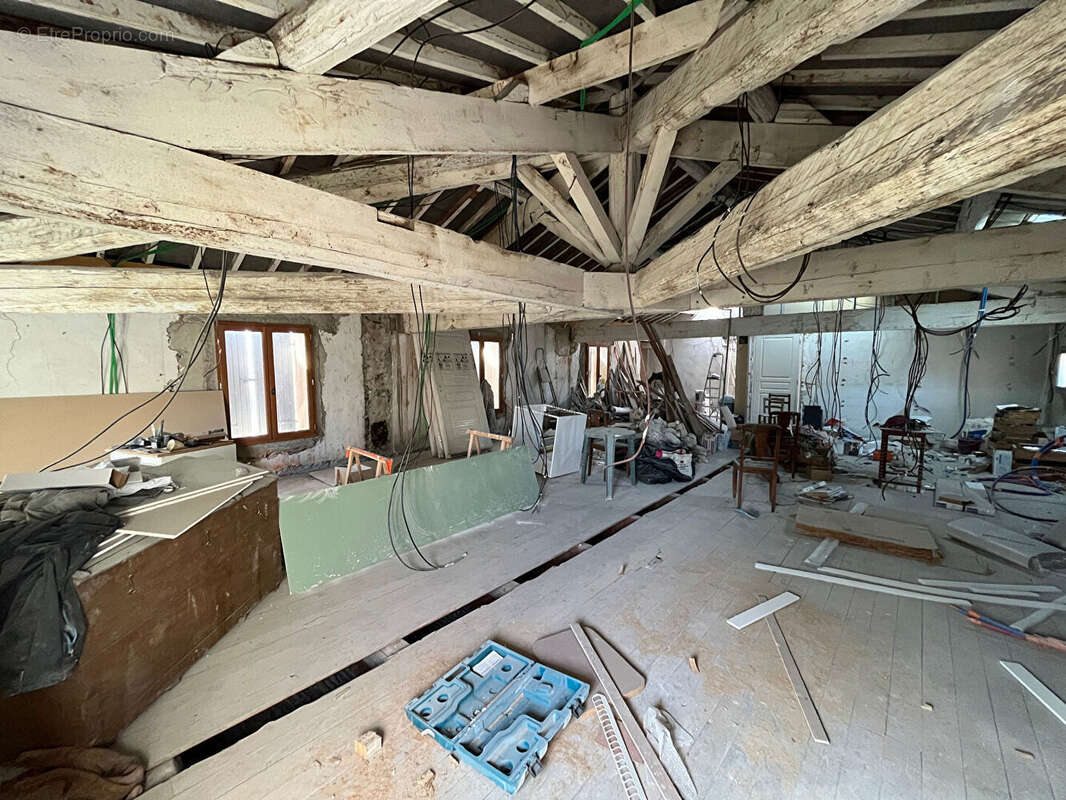 Appartement à ROGNONAS