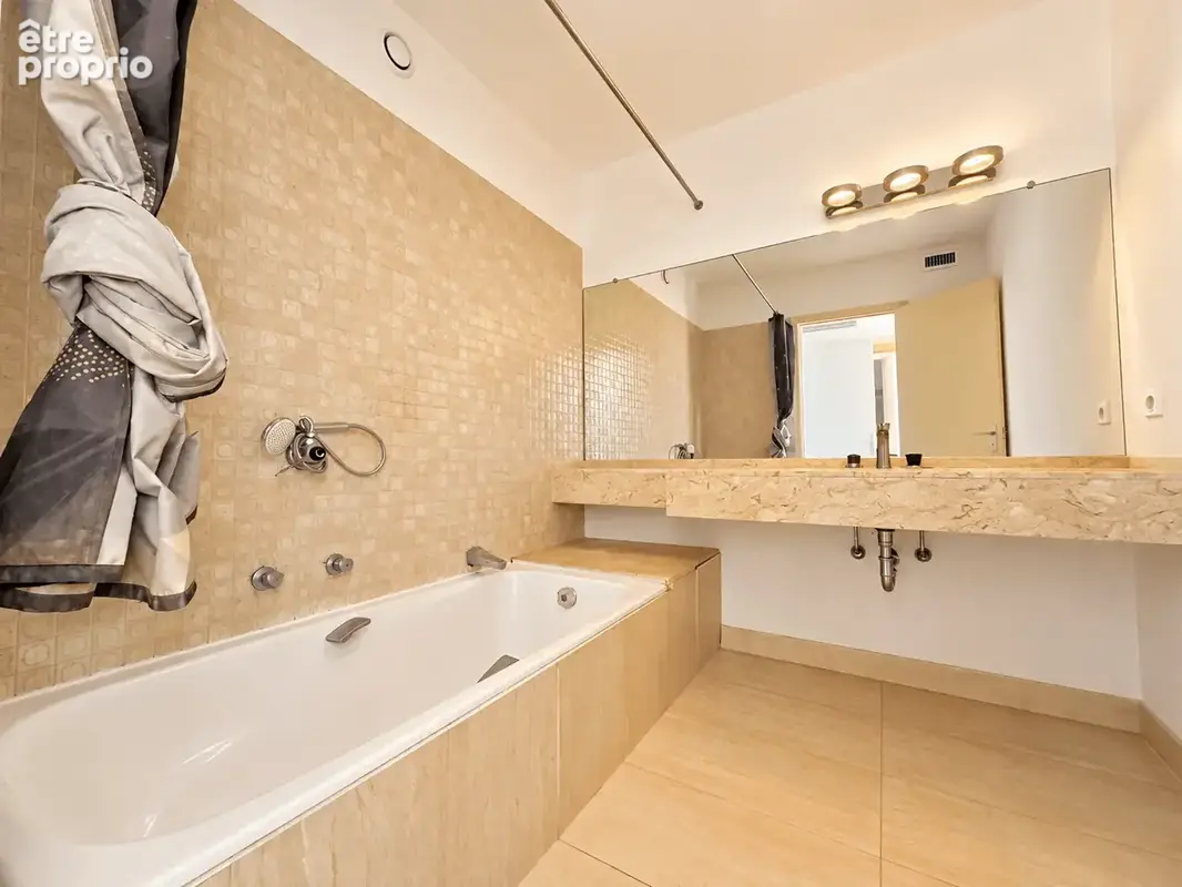 Hauteurs de Cannes - T3 85 m2 - Vue mer - Terrasse - Parking - Cave - Le Cannet - photo 13