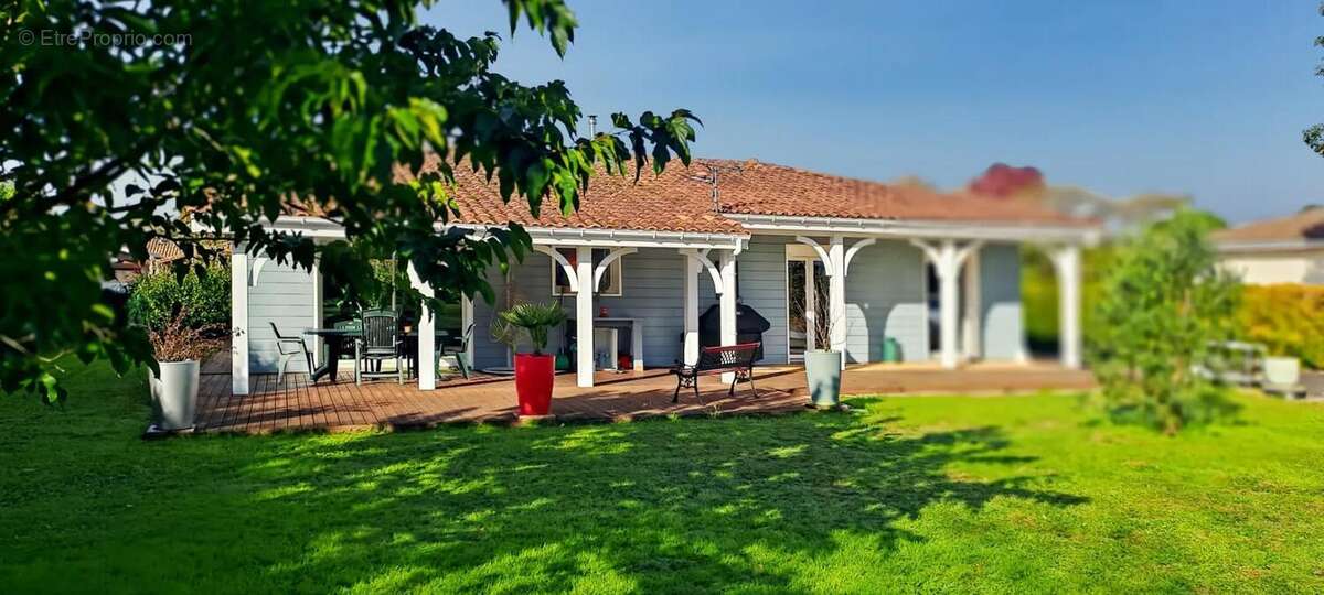 Maison à RION-DES-LANDES