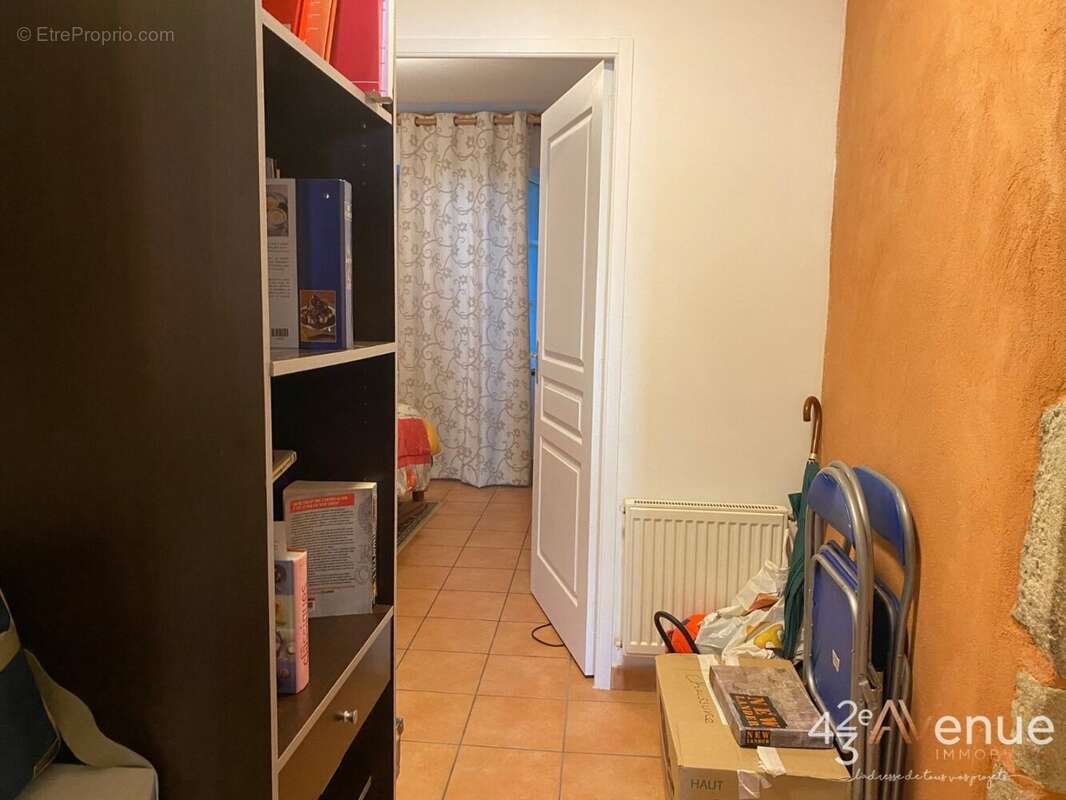 Appartement à SAINT-JUST-SAINT-RAMBERT