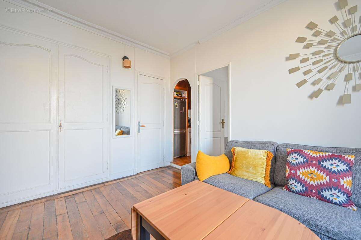 Appartement à PARIS-18E