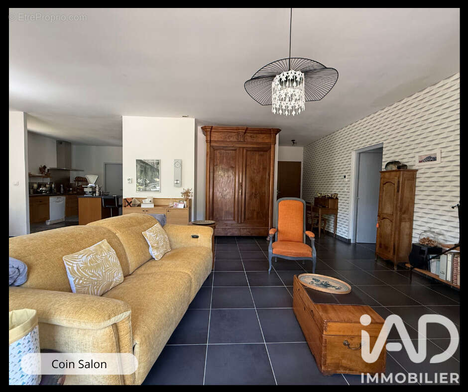 Maison 170 m² à Sainte-Foy-De-Peyrolieres  - photo 2