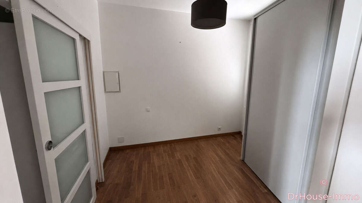 Appartement 44 m² à Tours  - photo 16