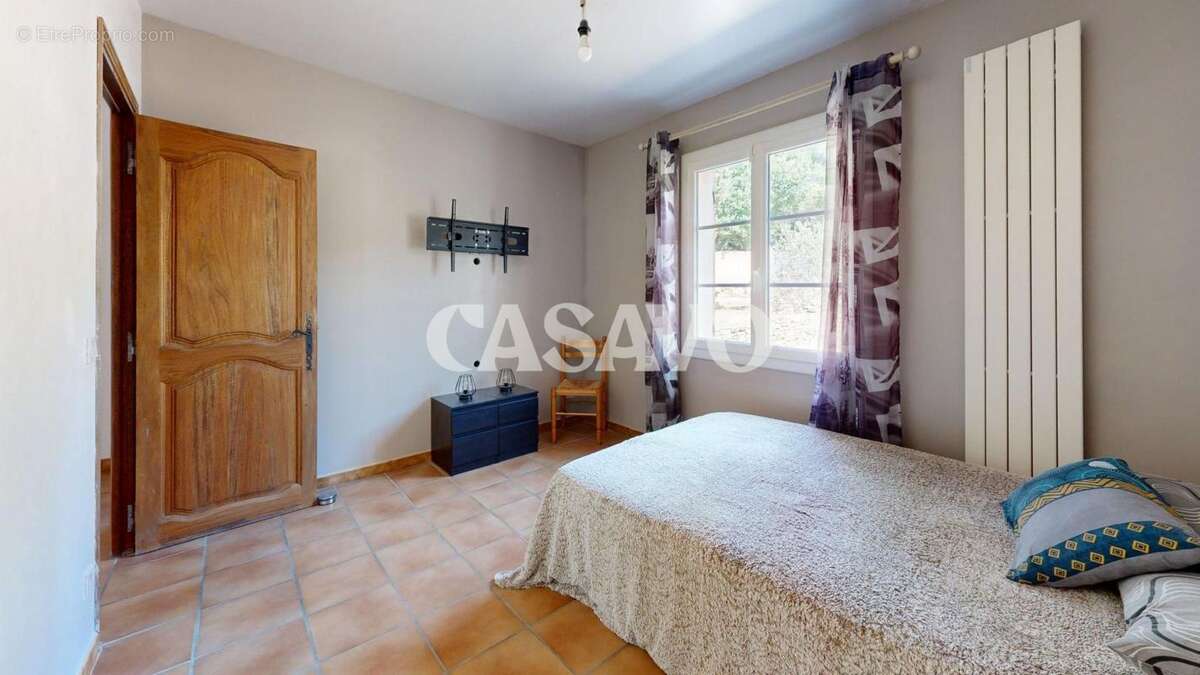 Maison à POURRIERES