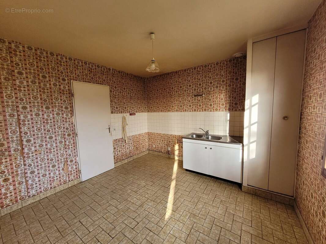 Maison à BELLOU-SUR-HUISNE