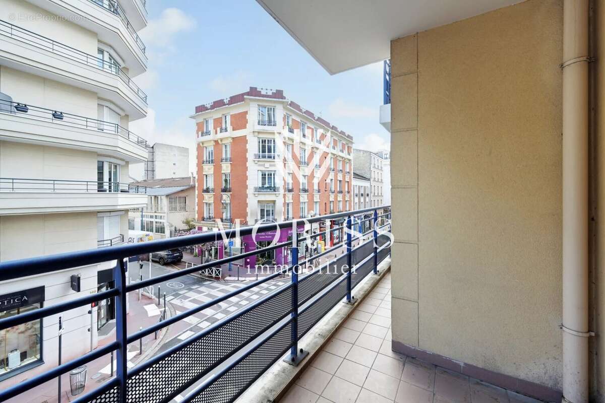 Appartement à MONTROUGE