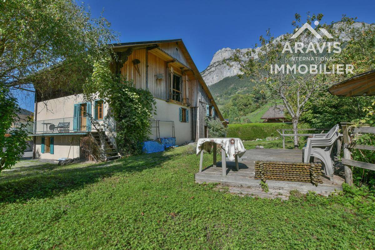 Maison à LE PETIT-BORNAND-LES-GLIERES
