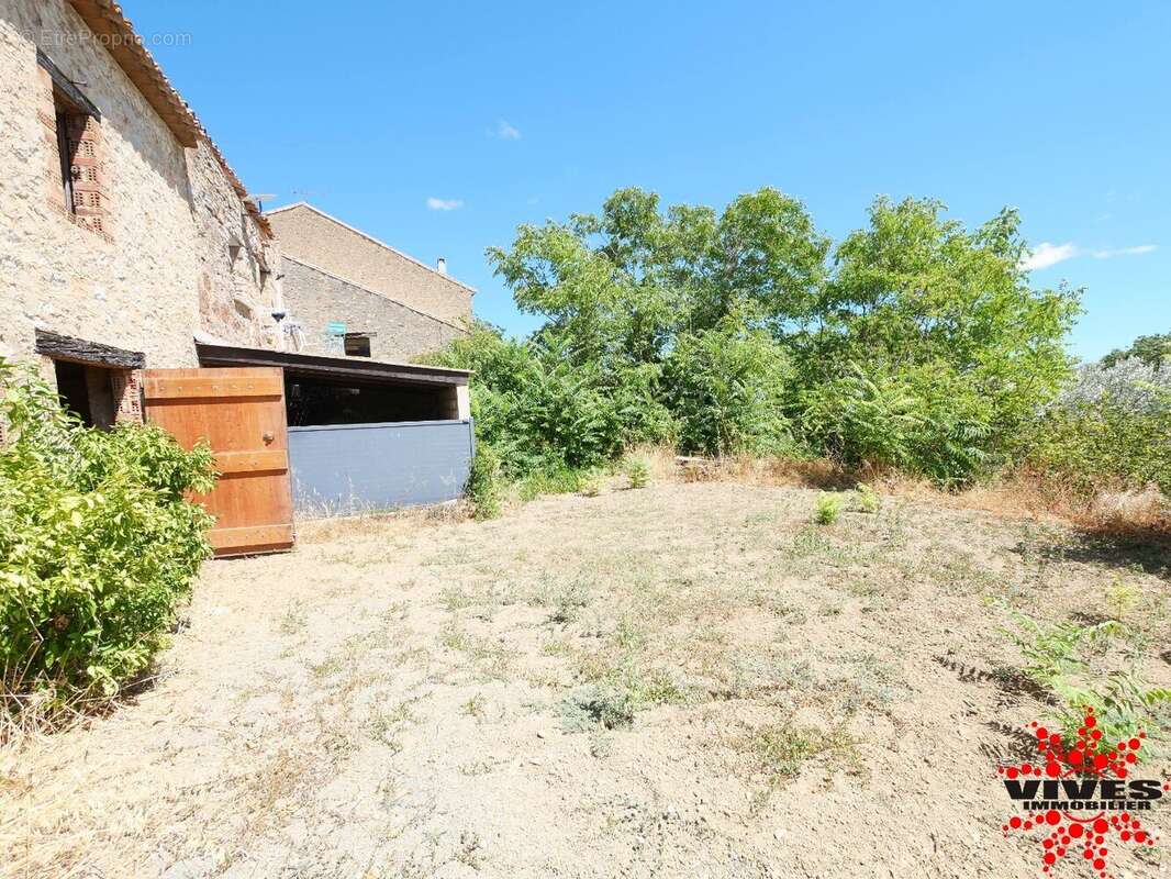 Bâtisse en pierre de caractère avec jardin  Montouliers - photo 7