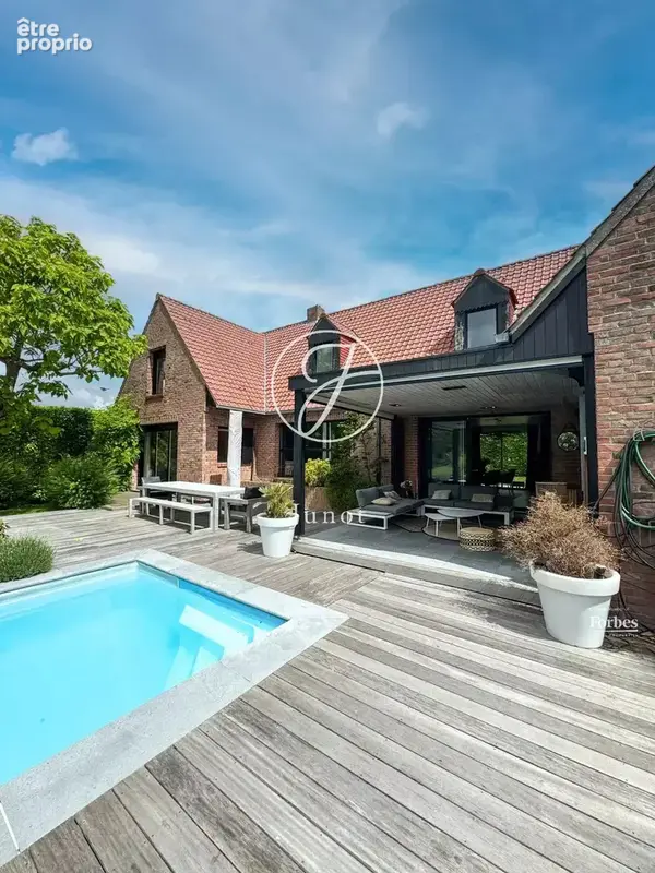 Gruson - Maison - 9 pièces - 285 m² -  4 chambres - Piscine - Jardin - Garage. - photo 17