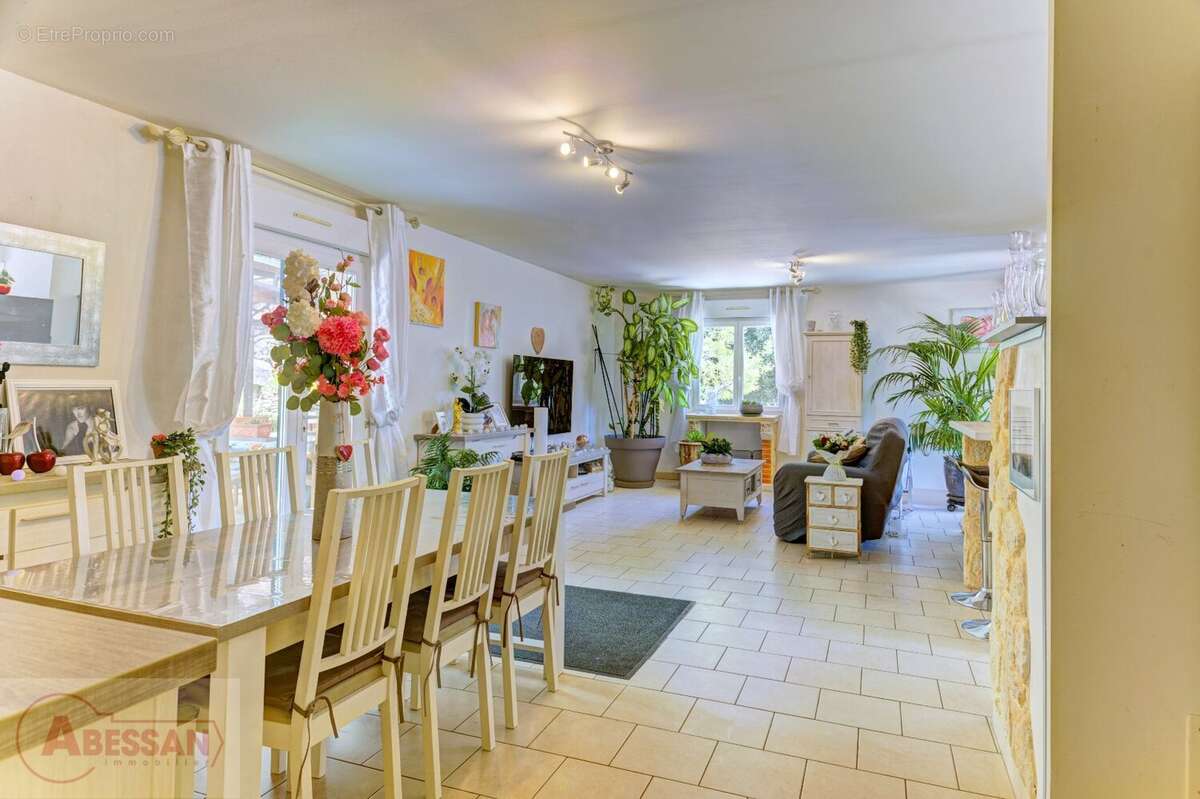 Maison 180 m² à Branoux-Les-Taillades  - photo 3