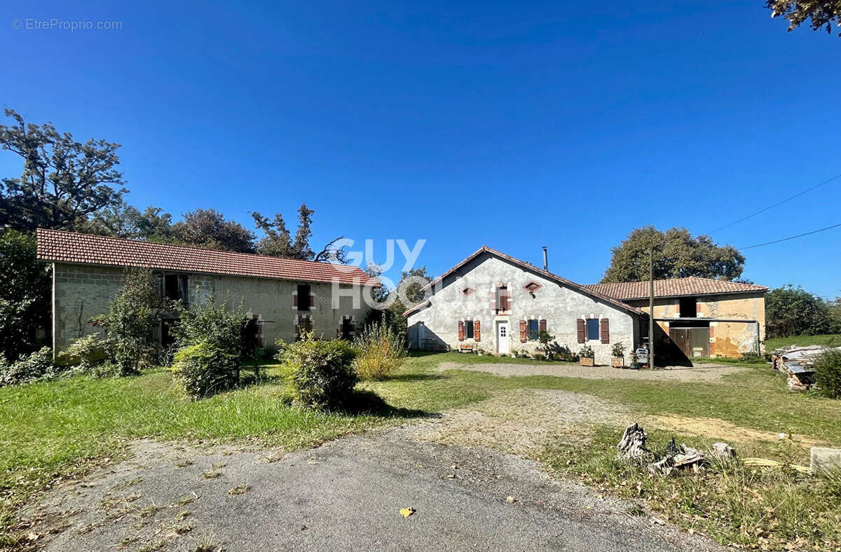 Maison à HAGETMAU