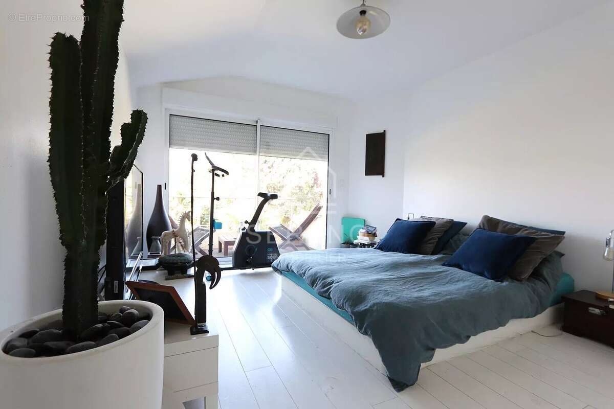 Maison à CHAMPS-SUR-MARNE