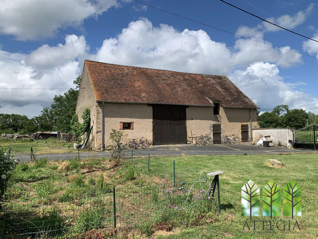 Maison à CHASSIGNOLLES