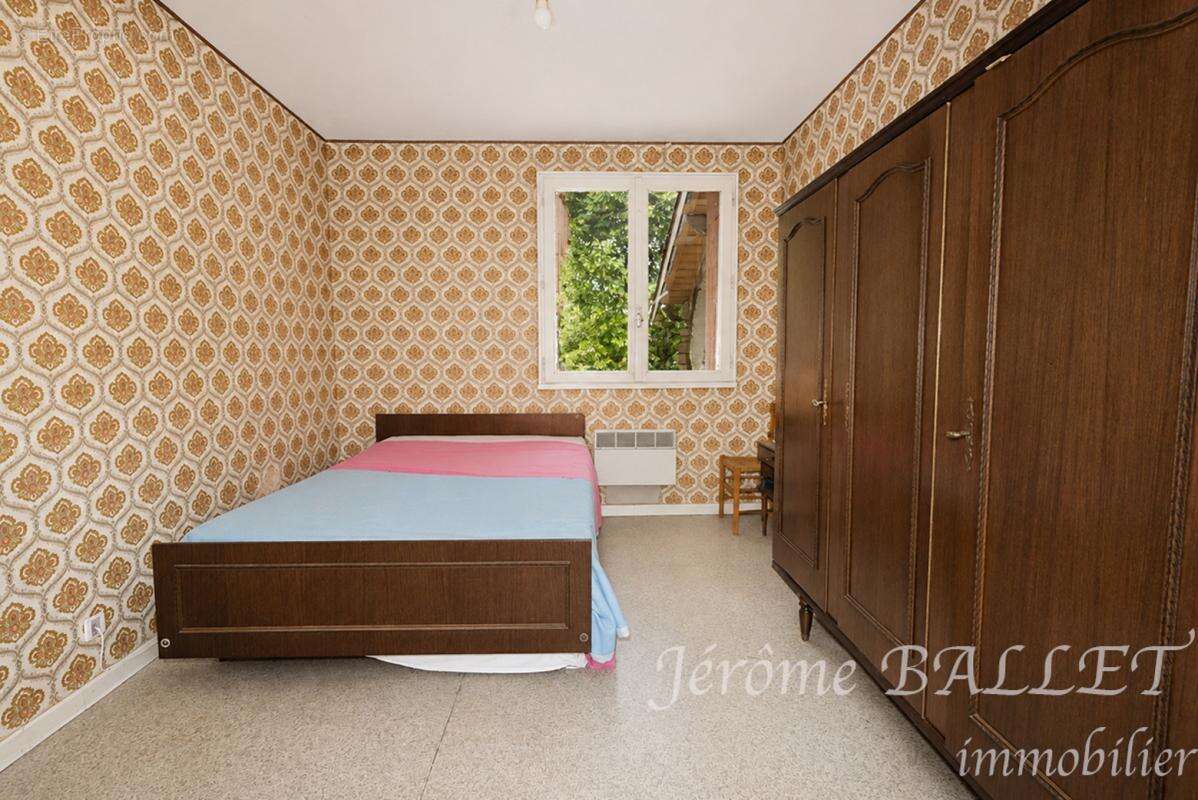 Maison 96 m² à Saint-Martin-Laguepie  - photo 16
