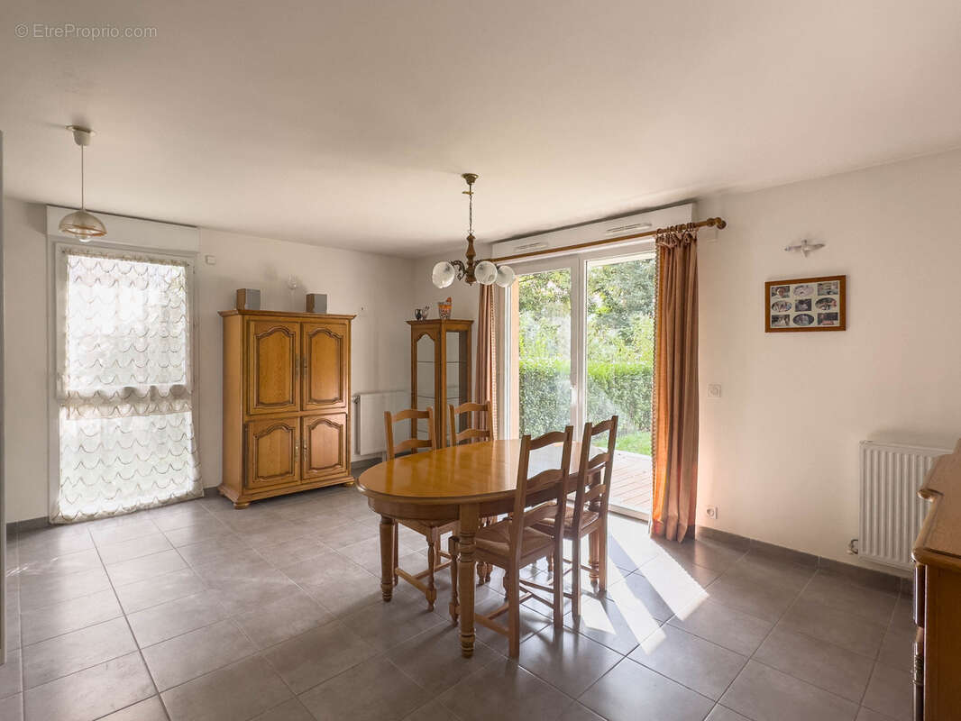 Appartement à MONTLIGNON