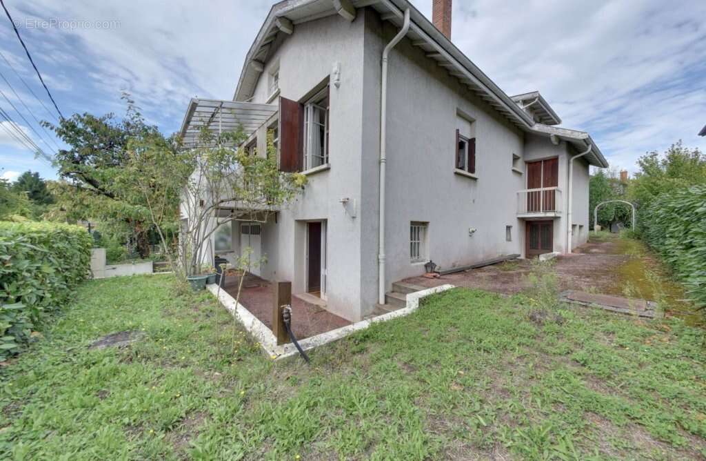 Maison à CALUIRE-ET-CUIRE