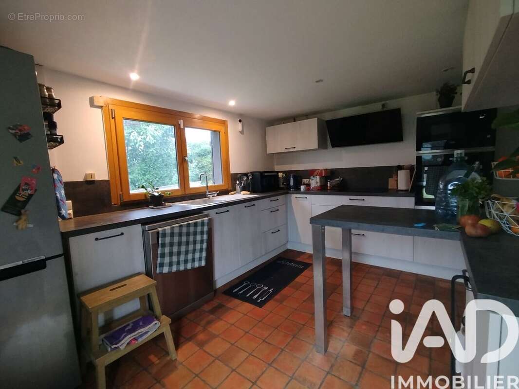 Maison 125 m² à Saint-Cyr-De-Salerne  - photo 6