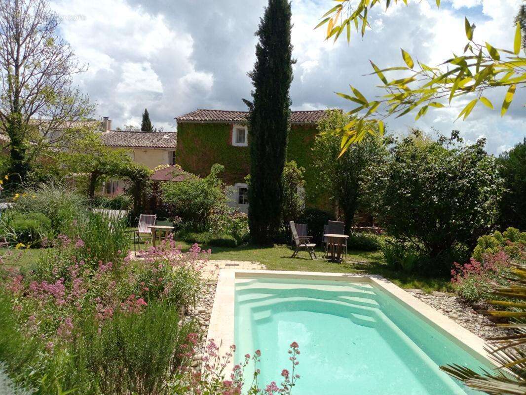 Maison à ROUSSILLON