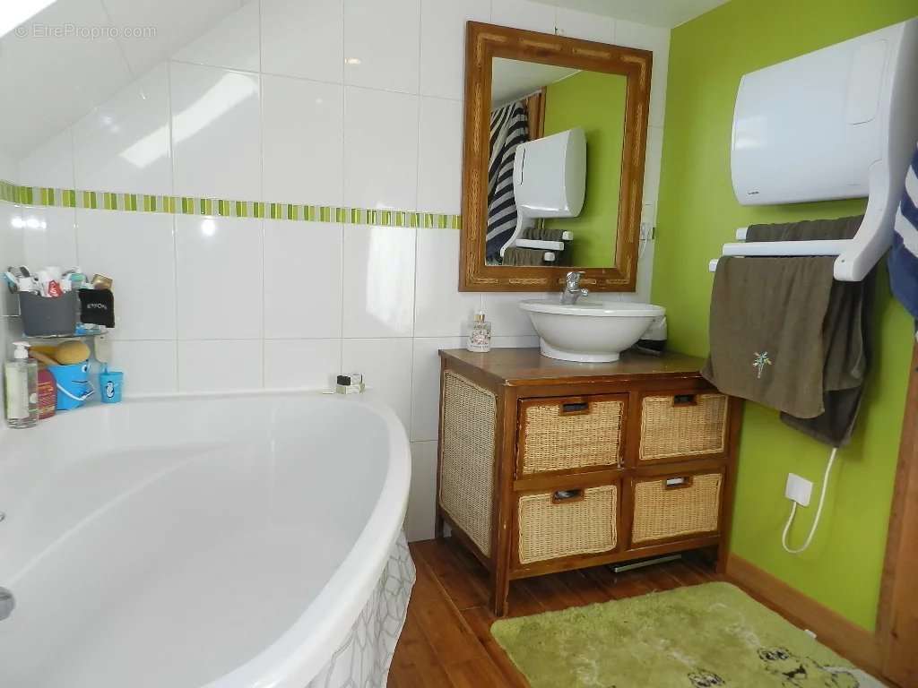 Maison à SAINT-PIERRE-SUR-DIVES