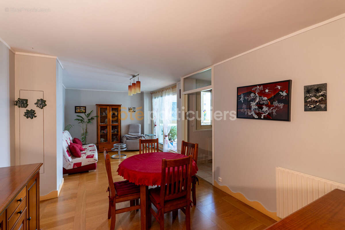 La roche-sur-yon -- rivoli -- appartement t4 -- 3 chambres -- 79 m2 -- loggia -- parking -- cave - photo 3