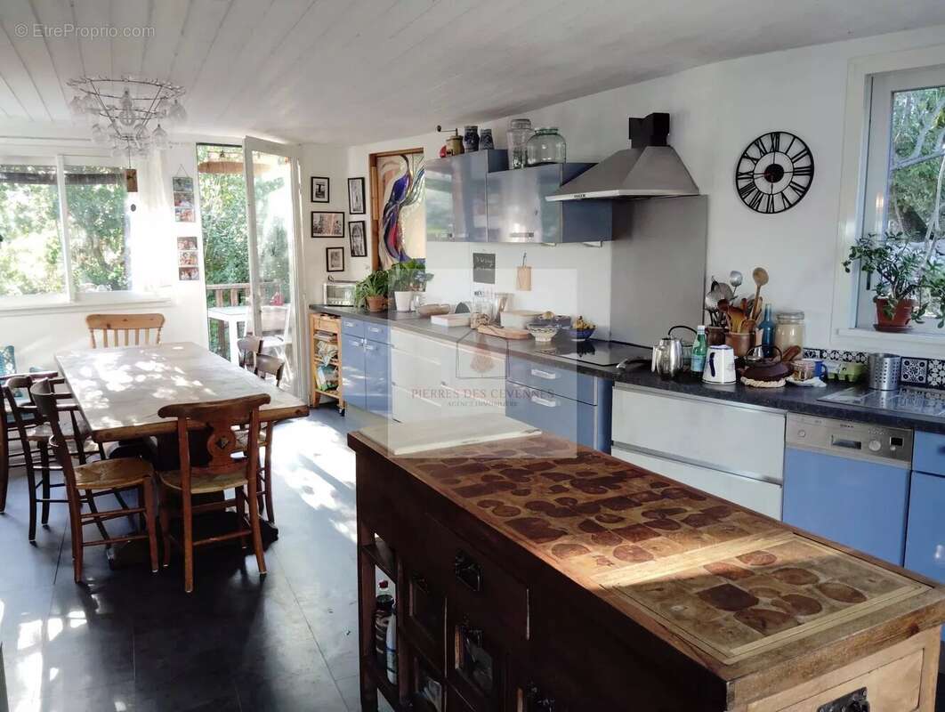 Maison à SAINT-HIPPOLYTE-DU-FORT