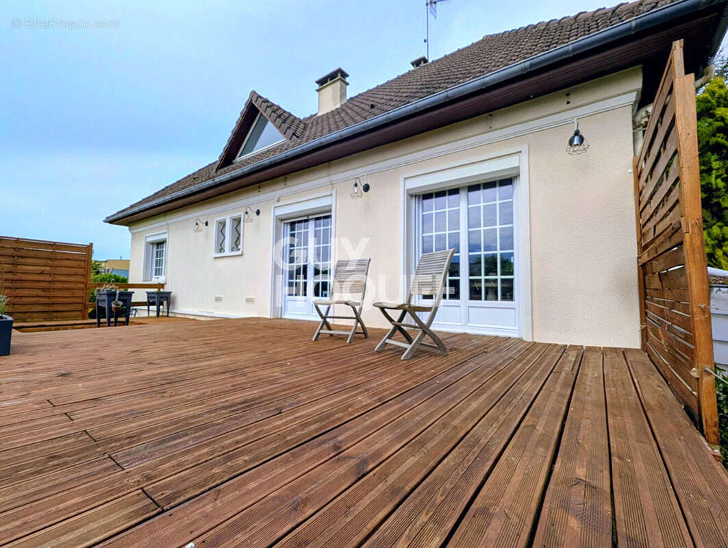 Maison à CHEMAZE