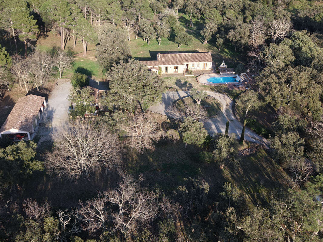 Maison à PLAN-DE-LA-TOUR