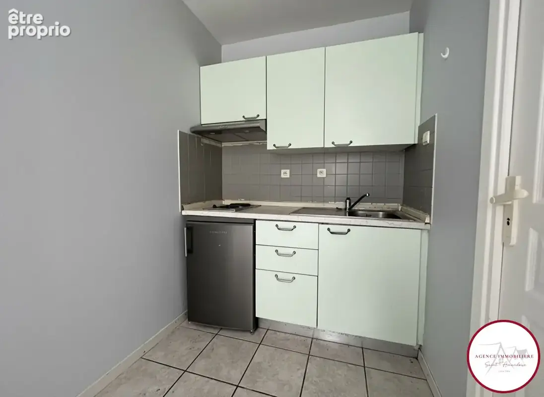 Studio 16m² centre-ville - SAINT AMAND MONTROND - photo 3