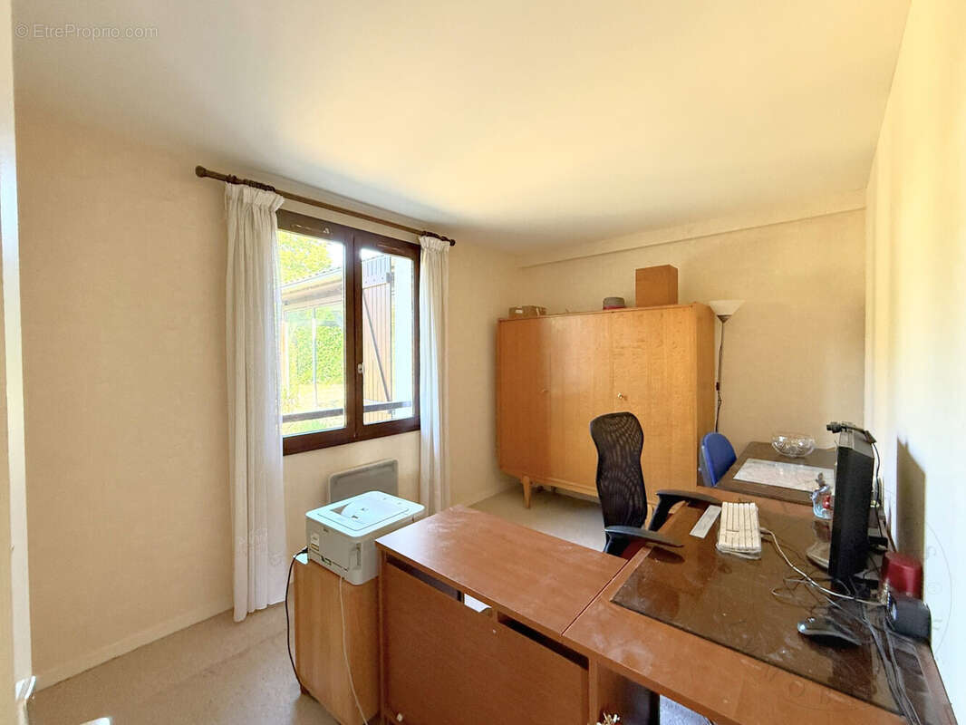 Maison 144 m² à Chaponost  - photo 8