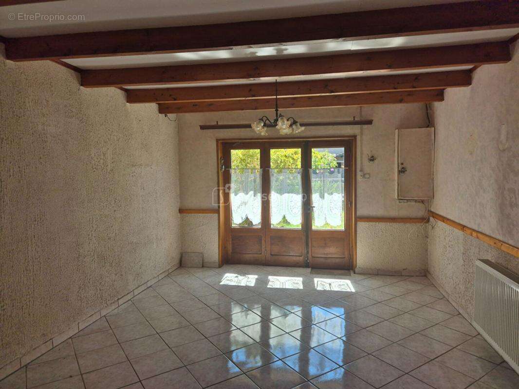 Maison de village T.5 143 m2 sur 350 m2 de Terrain - photo 5