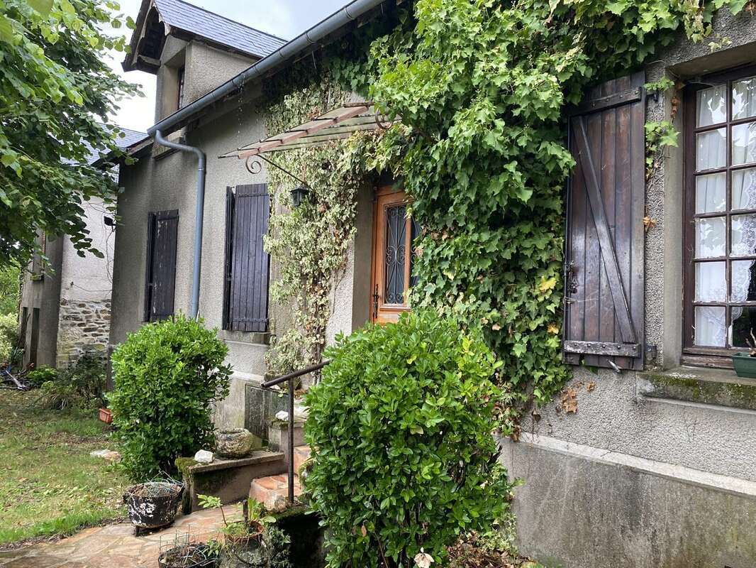 Maison à SAINT-VITTE-SUR-BRIANCE