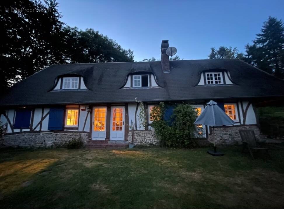 Maison à SAINT-GEORGES-DU-VIEVRE